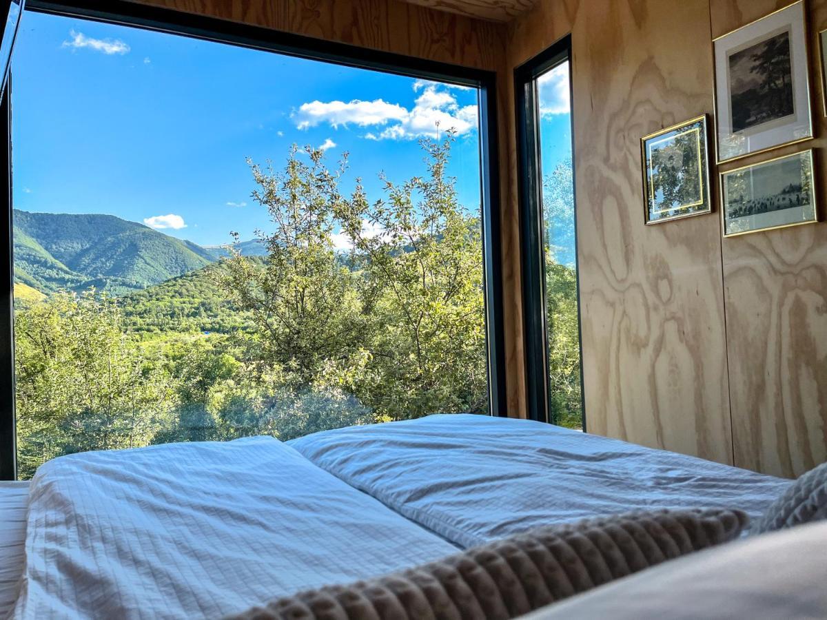 Elysian Fields - The Island Tiny House Bed & Breakfast Sadu Dış mekan fotoğraf